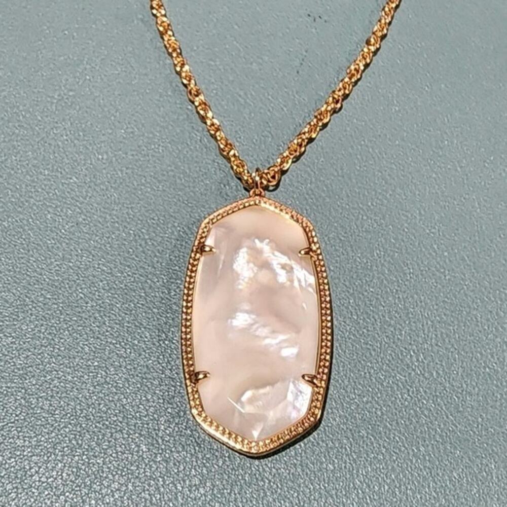Kendra Scott Reid Intarsia Faceted Mother of Pearl Pendant Necklace - Picture 8 of 9